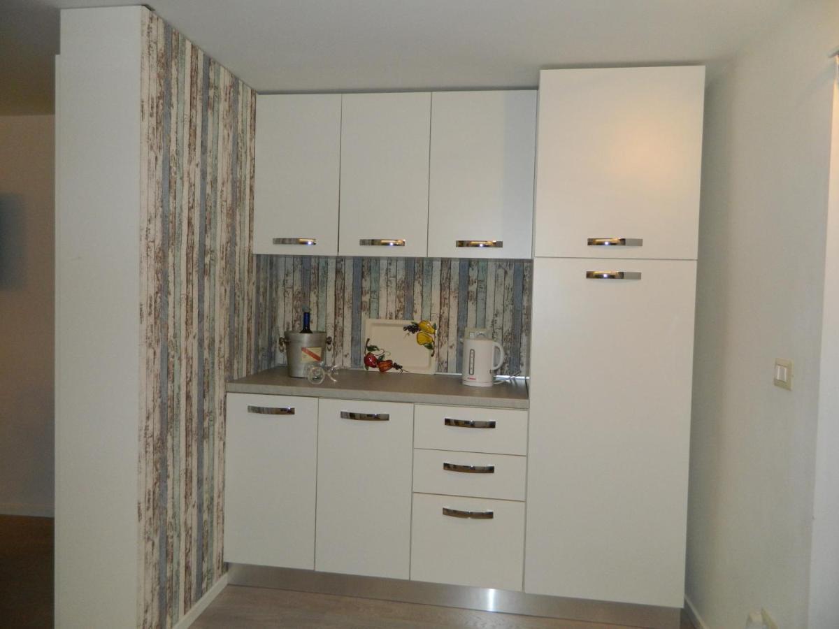 Appartamento Nini Short Lets Napoli Exterior foto